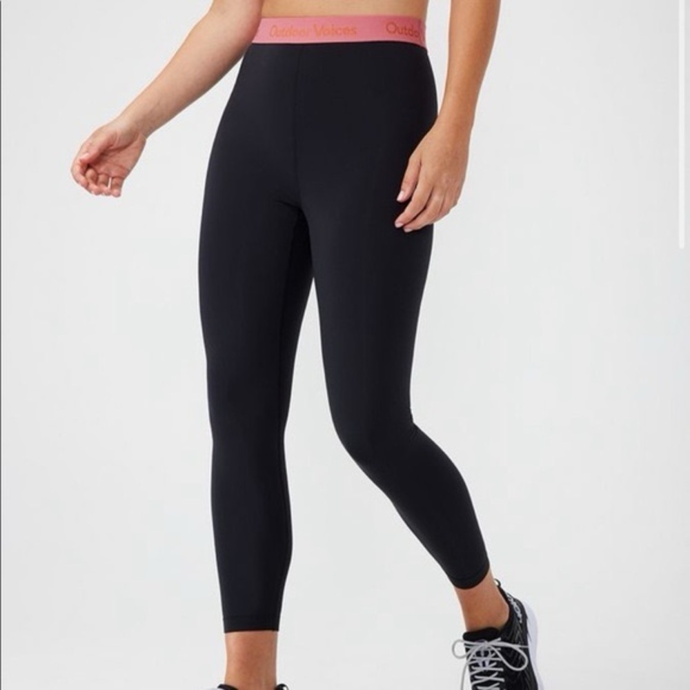 Outdoor Voices Black and Pink Smooth Leggings Size L